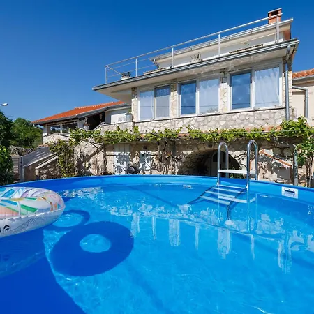 House Little Oasis Krk Holiday home