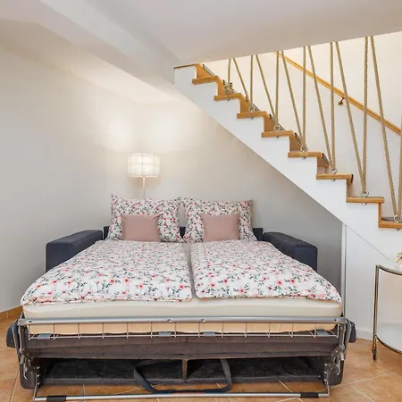 House Little Oasis Krk * Kras