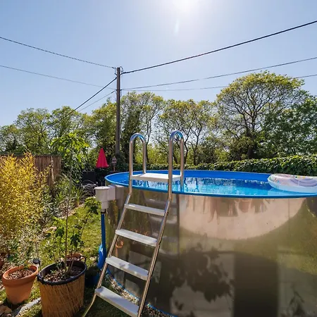 House Little Oasis Krk * Kras