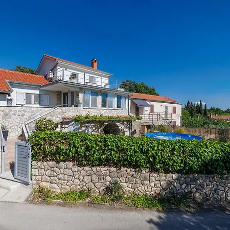 House Little Oasis Krk * Kras